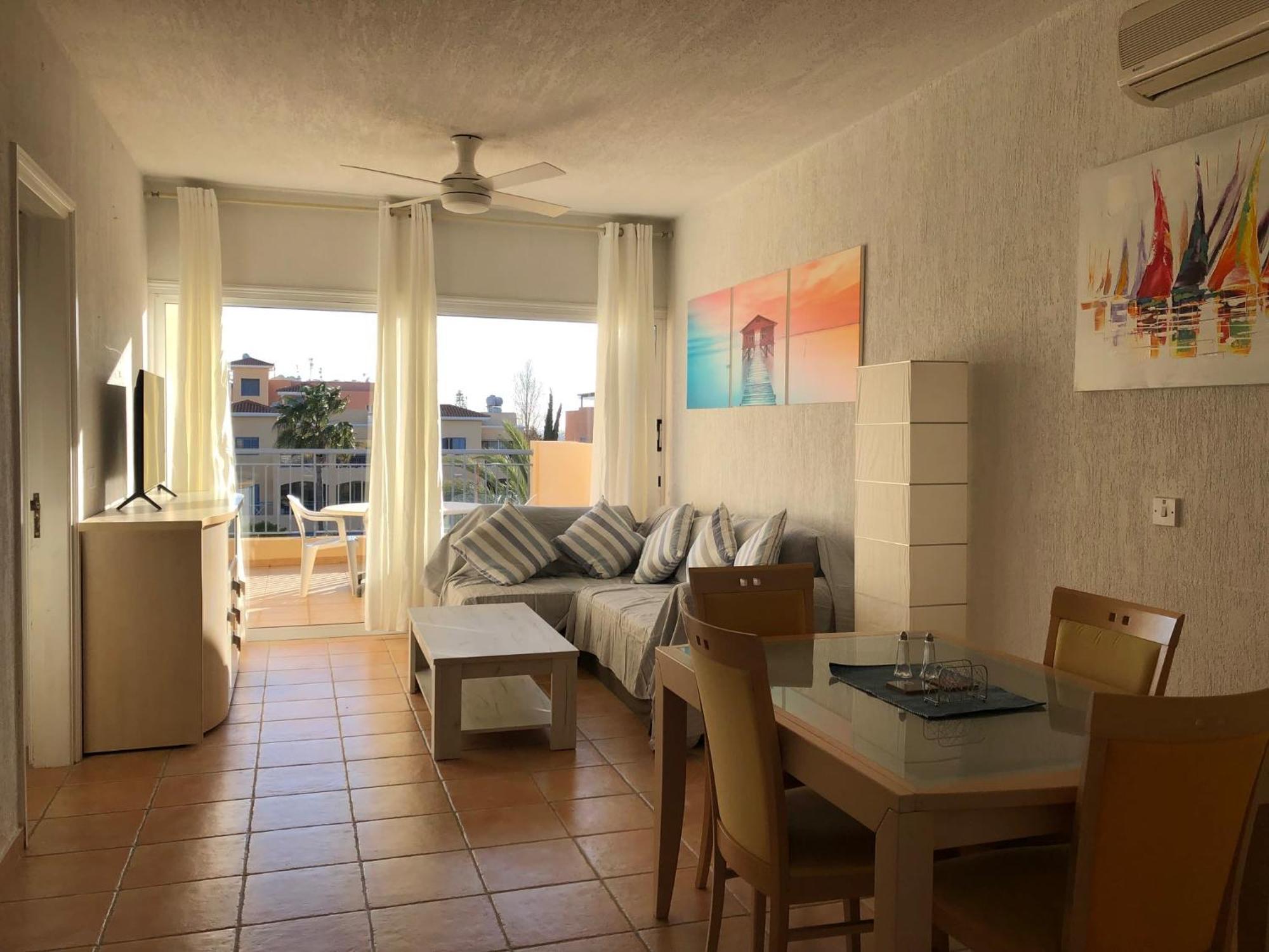 Limnaria Gardens - 1 Bedroom, Sunny Apartment With Stunning Pool Views Paphos ภายนอก รูปภาพ